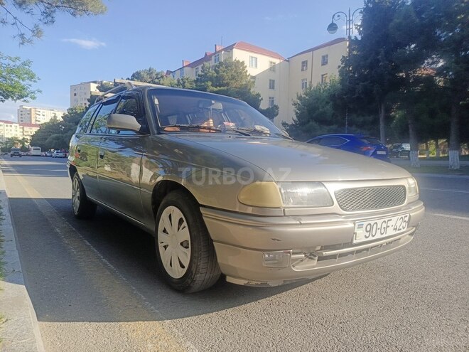 Opel Astra-1