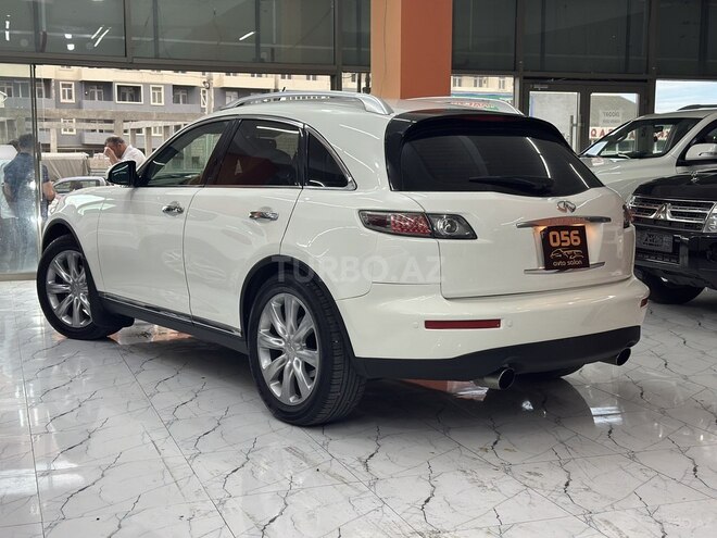 Infiniti FX35-7