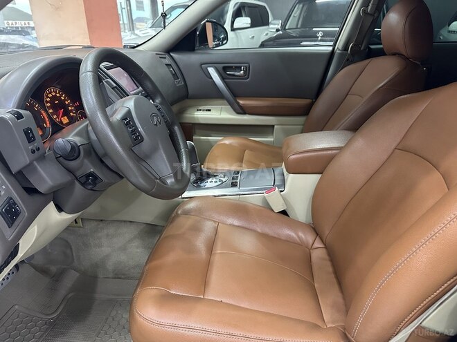 Infiniti FX35-13