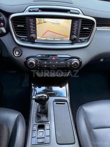 Kia Sorento-12
