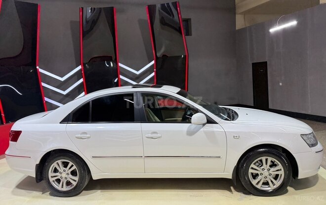 Hyundai Sonata-6