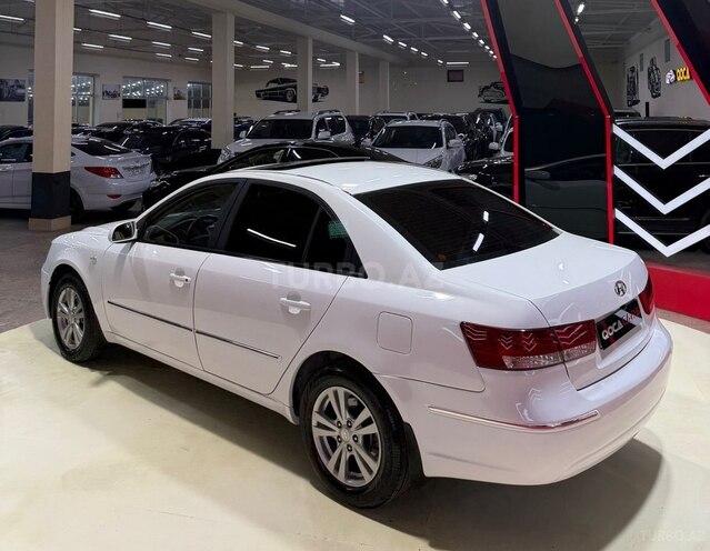 Hyundai Sonata-9