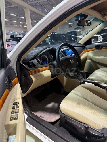 Hyundai Sonata-13