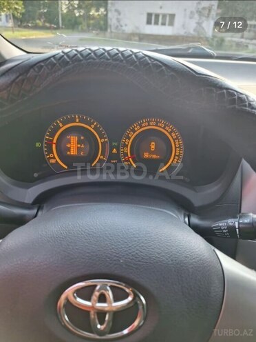 Toyota Auris-4
