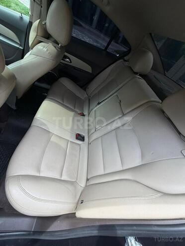 Chevrolet Cruze-9
