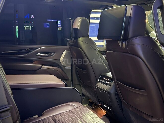 Cadillac Escalade-V-3