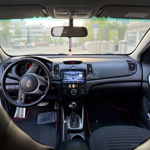 Kia Cerato-8