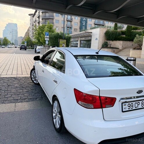 Kia Cerato-5