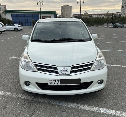 Nissan Tiida-1