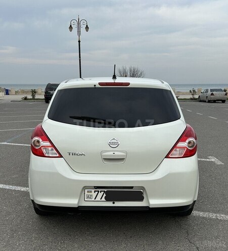 Nissan Tiida-2