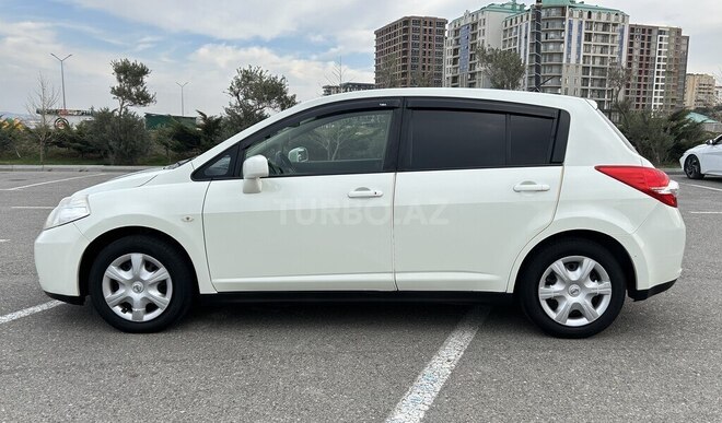 Nissan Tiida-3