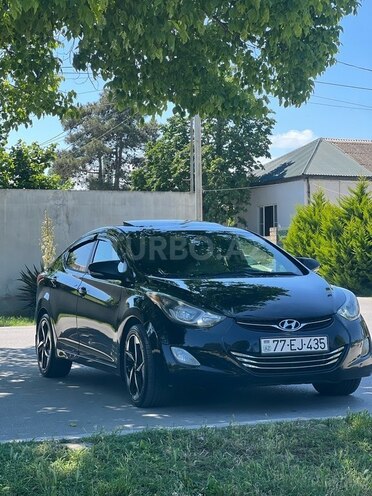 Hyundai Elantra-1
