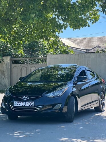 Hyundai Elantra-2