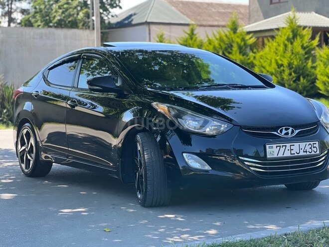 Hyundai Elantra-8