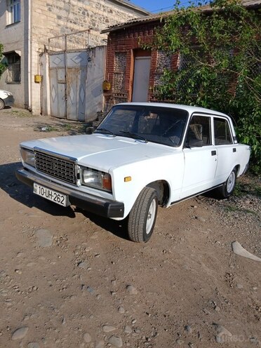 LADA (VAZ) 2107-1