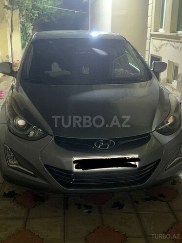 Hyundai Elantra-1