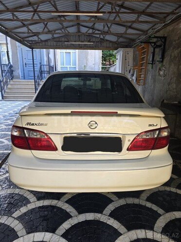 Nissan Maxima-5