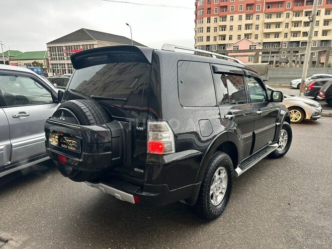Mitsubishi Pajero-14
