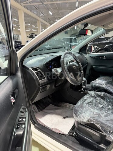 Hyundai i20-10