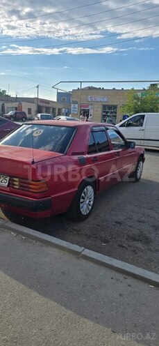 Mercedes 190-4