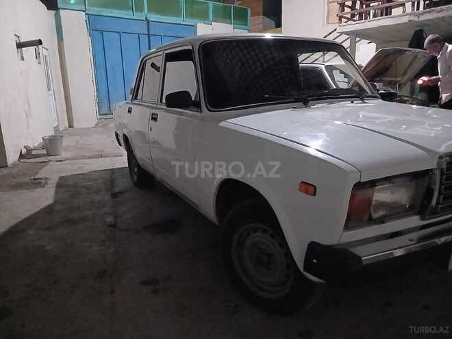 LADA (VAZ) 2107-2