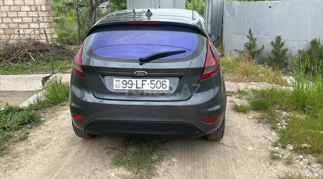 Ford Fiesta-2