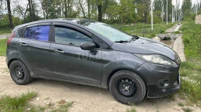 Ford Fiesta-3