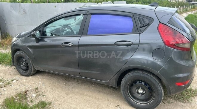 Ford Fiesta-4