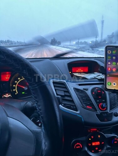 Ford Fiesta-9