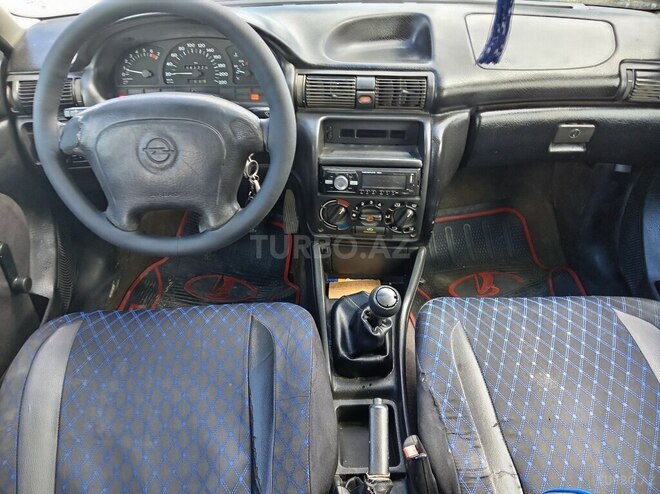 Opel Astra-3