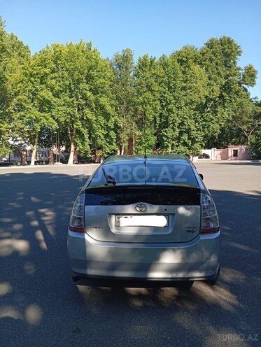 Toyota Prius-13
