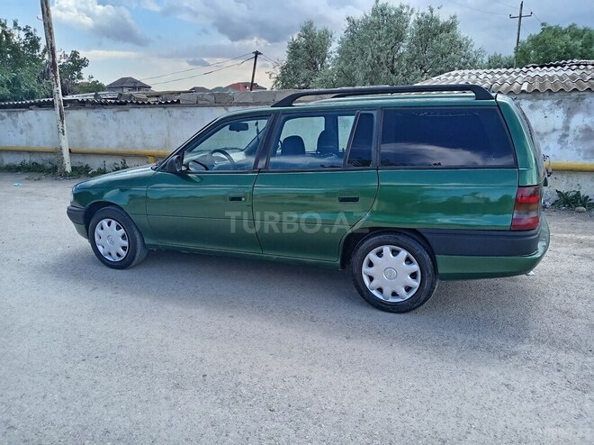 Opel Astra-4