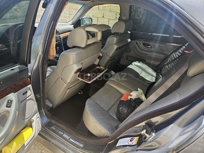 BMW 735-3