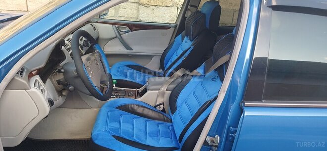 Mercedes E 270-4