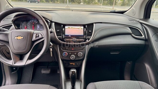 Chevrolet Trax-13