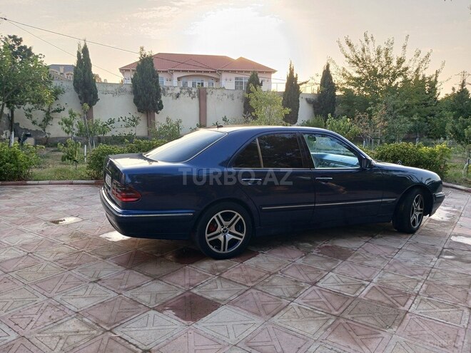Mercedes E 220-6