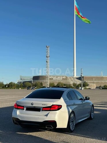 BMW 530e-6