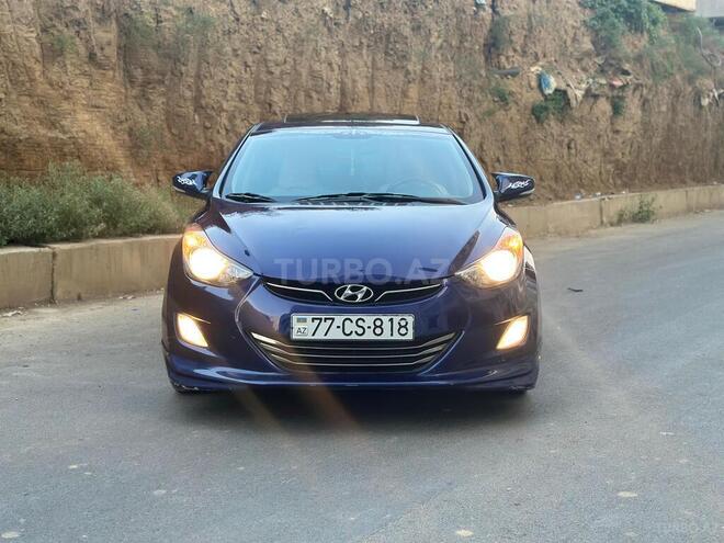 Hyundai Elantra-1