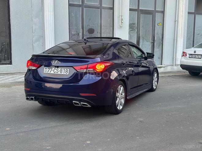 Hyundai Elantra-3