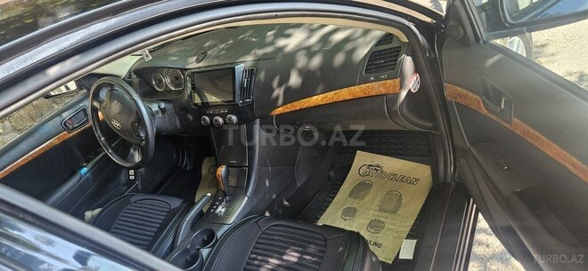 Hyundai Sonata-4