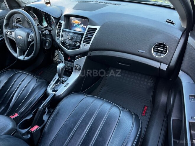 Chevrolet Cruze-10