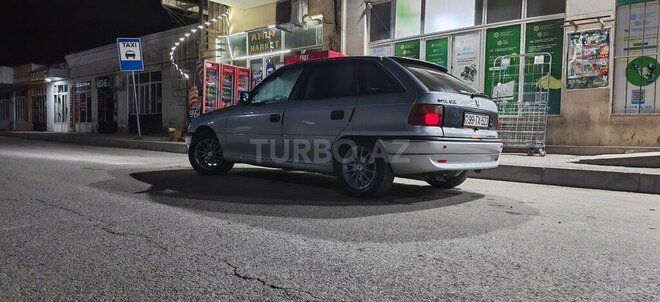 Opel Astra-7