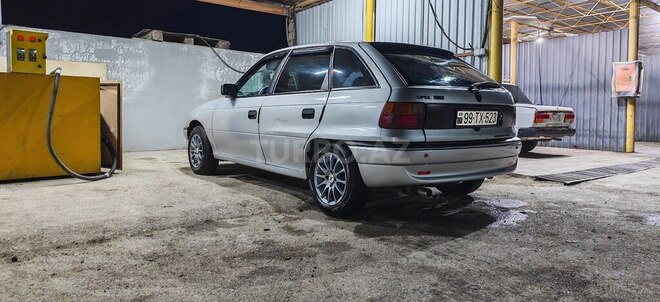 Opel Astra-10