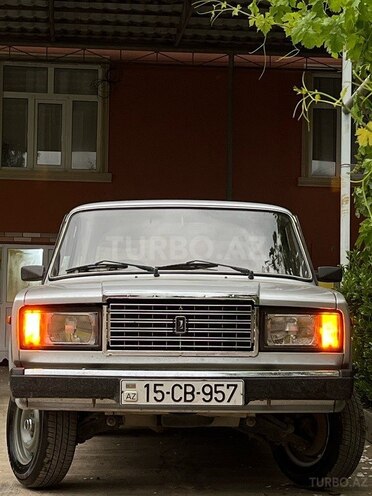 LADA (VAZ) 2107-1