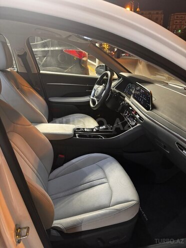 Hyundai Sonata-9