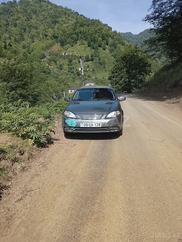 Daewoo Gentra-1