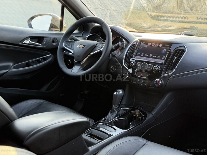 Chevrolet Cruze-11