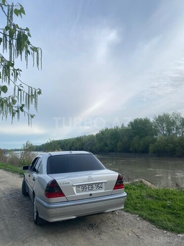 Mercedes C 240-3