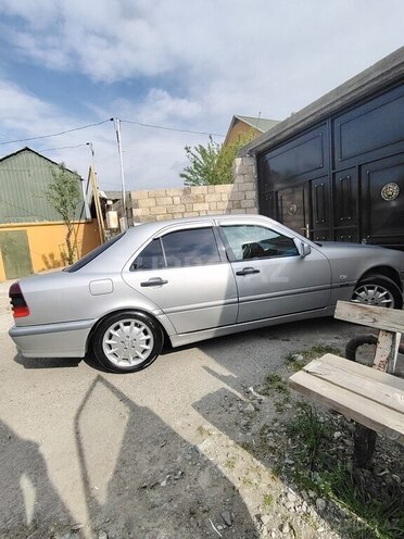 Mercedes C 240-2