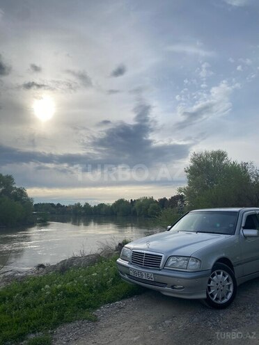 Mercedes C 240-6